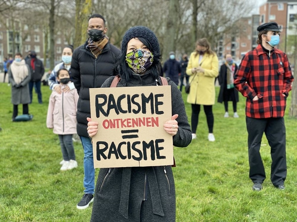 Hollanda'da polisin öldürülen Türk genciyle ilgili ırkçı söylemleri protesto edildi - 3