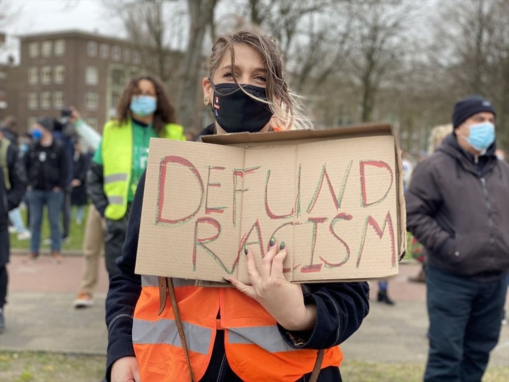 Hollanda'da polisin öldürülen Türk genciyle ilgili ırkçı söylemleri protesto edildi - 15